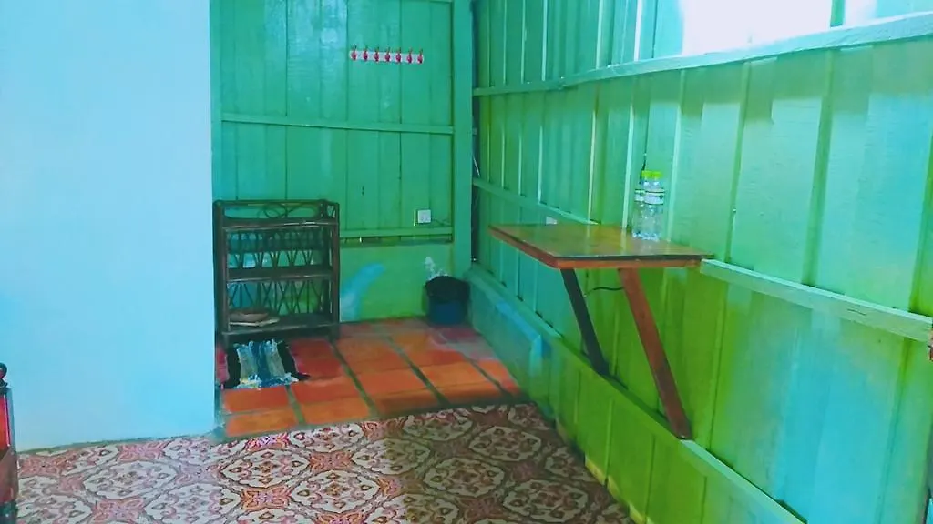 بيت ضيافة Raksa Bar & Bungalows سيهانوكفيل كمبوديا